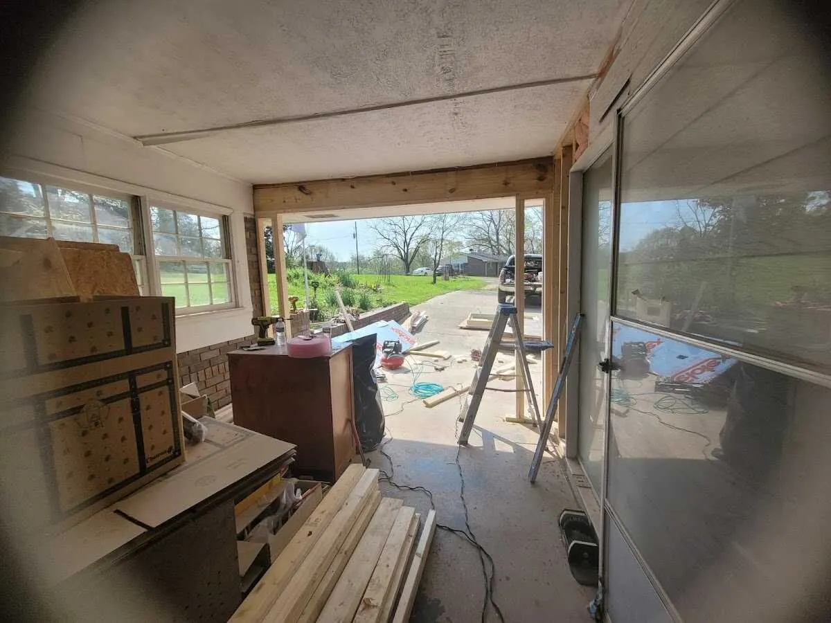 Air movers and dehumidifier for Drying & Dehumidification in Chanute